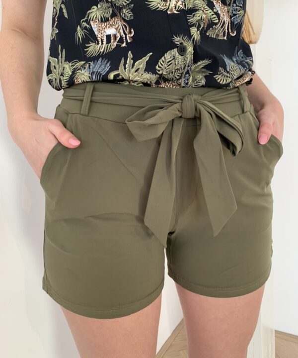 Lady Day Short Travelstof Army Groen Broekje
