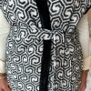 rox gilet vest maze runner print zwart wit black and white