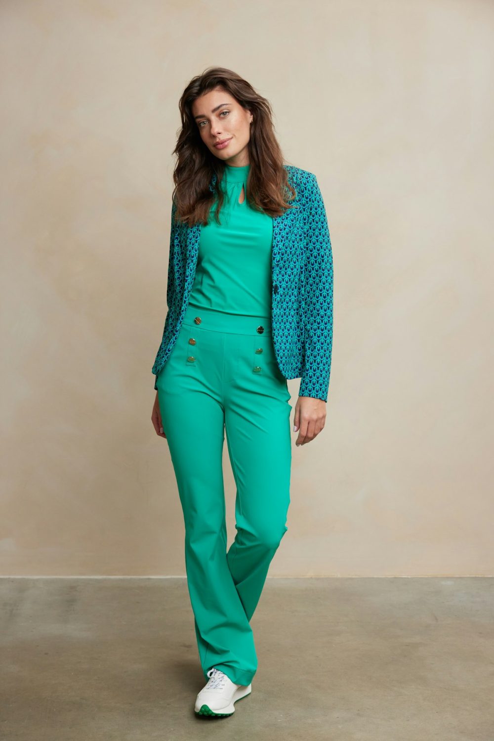 Aime - Nora Blazer - Retro Greens Print Travelstof Blazer Aime Balance Dames Groen