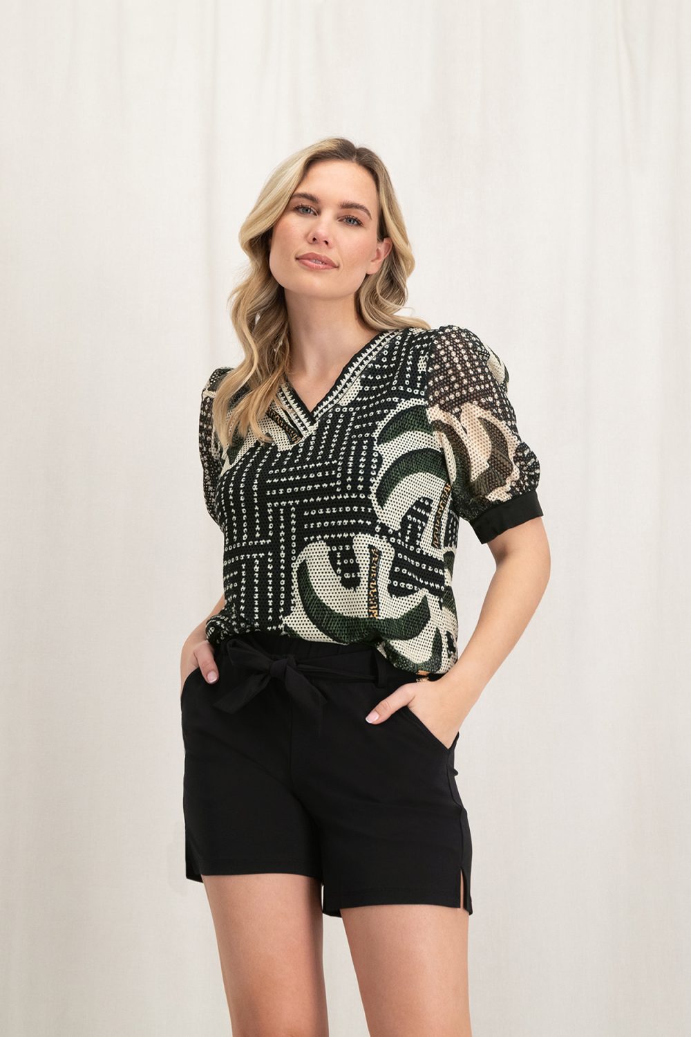 Aime - Noa Short - Black - Travelstof