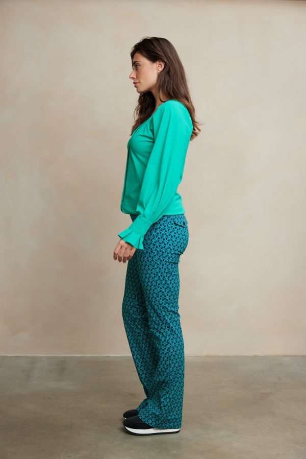 Aime | Joyce Blouse - Lucky Green | Travel fabric - Tomorrow at home