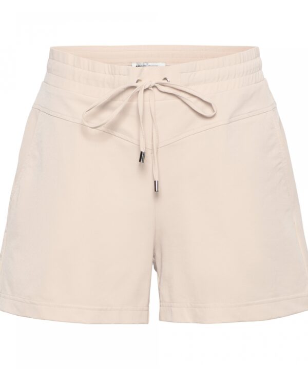 Co Woman Penny Short Travel Sand