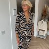 Lady Day - Skyler - Zebra Camel Dames Mode Broek Print Kleding