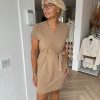 Lady Day - Dress Eden - Camel Dames Mode Jurk Kleding
