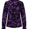 Lady Day - Blouse Franky - Twilight Flower - Travelstof - Bloemen Blouse - Paars Zwart Blouse - Bloemenprint.