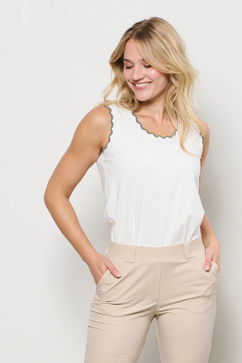 &Co Woman - Taia Top - Off White/ Khak