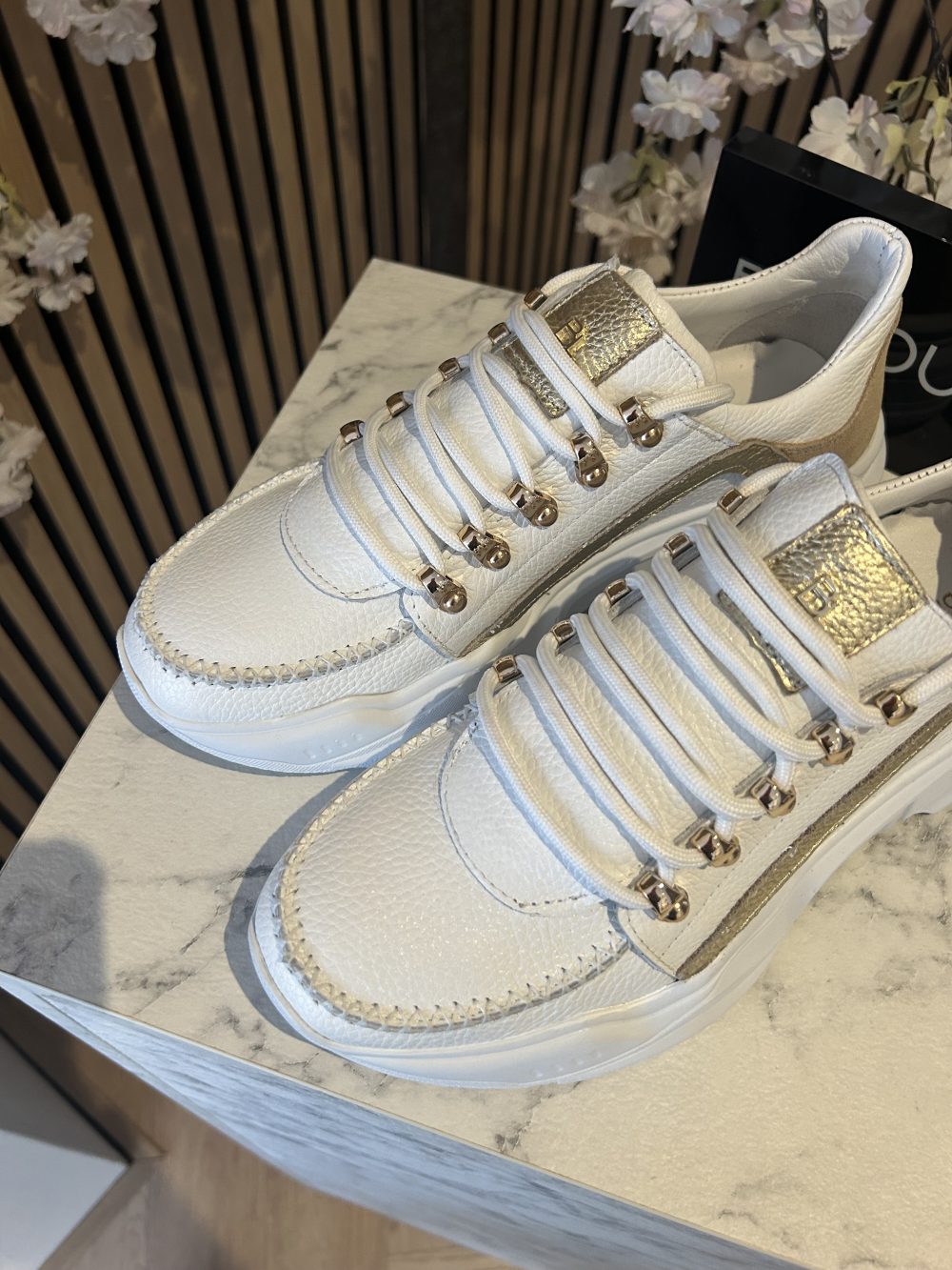Babouche - Lou Sneaker - White/ Gold - Damesschoenen - Witte sneakers voor dames
