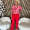 Mi Piace - T Shirt V Hals Streep Print - Red | Off White