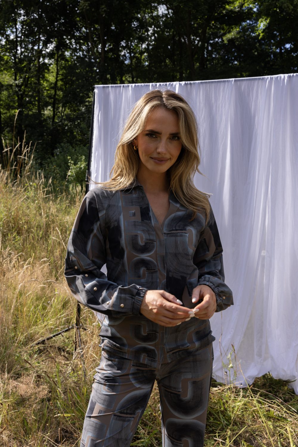 Kimara - Lian Blouse - Fossil Bow