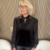 ZIP73 - Twisted Collar Top Black Velvet