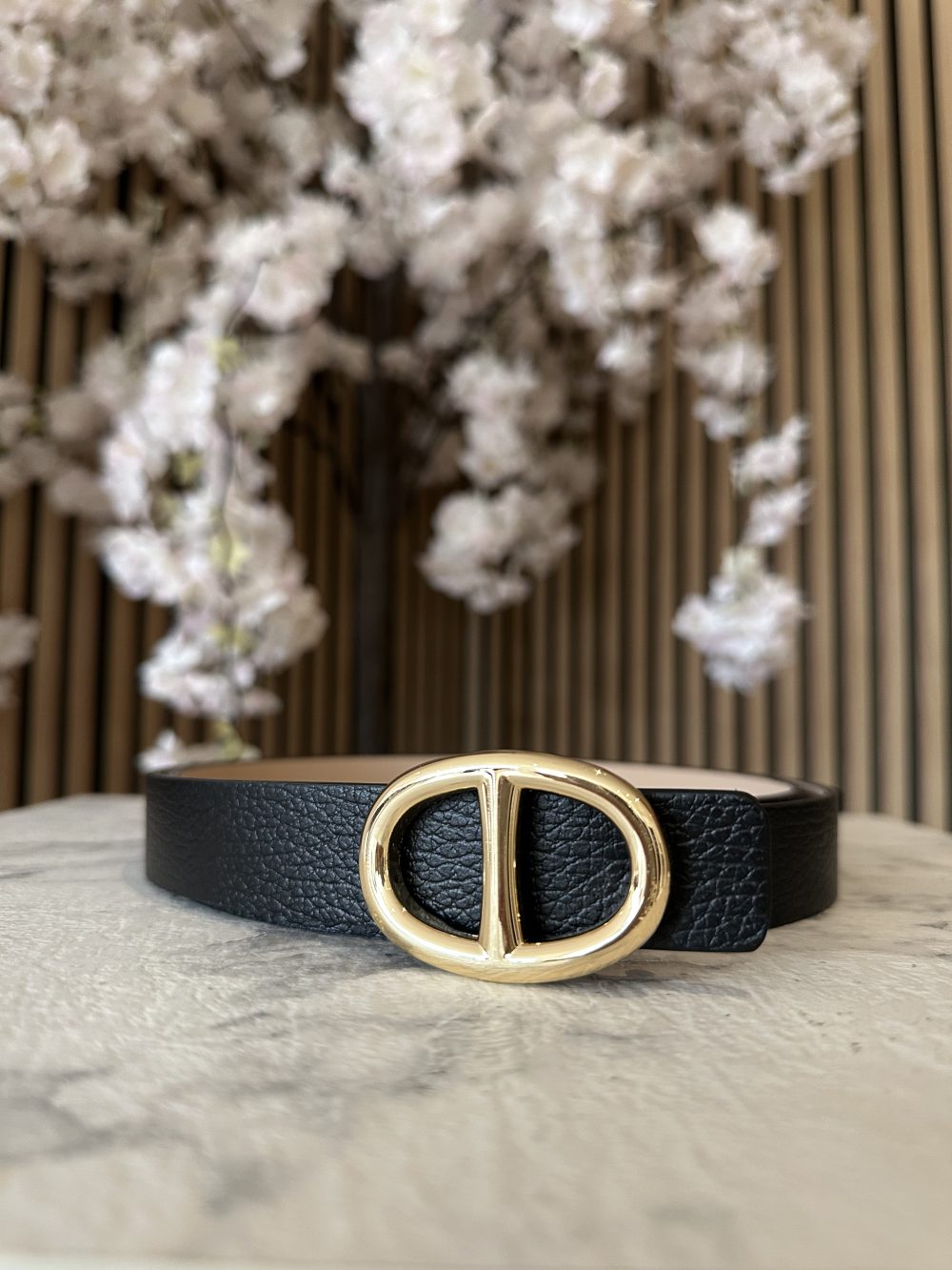 Madam Peach - Riem - Black