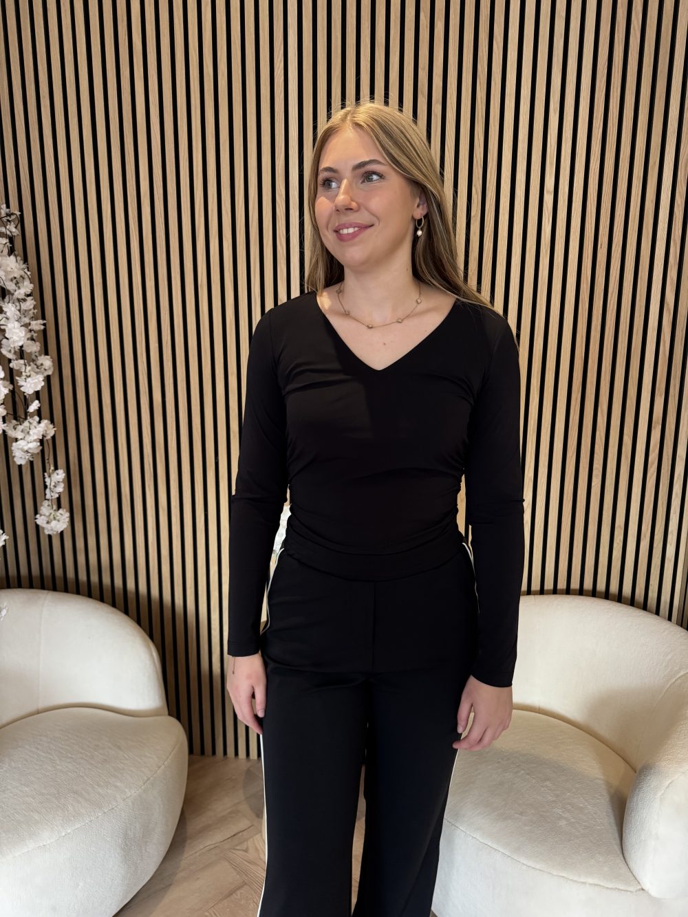 Lady Day - Arly-V Top - Black