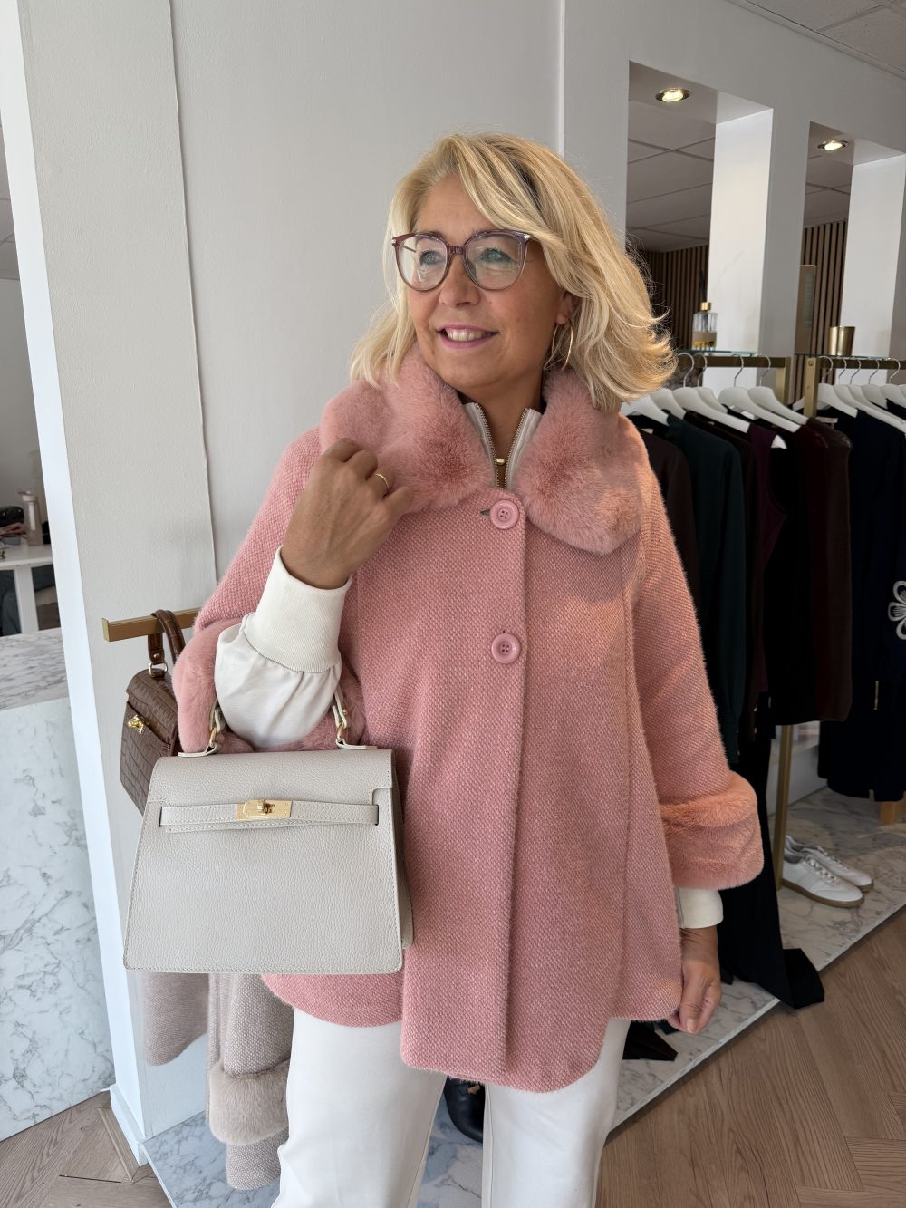 Madam Peach - Mantel - Pink