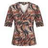 Mi Piace - T Shirt V Neck Swirly Print - Rust
