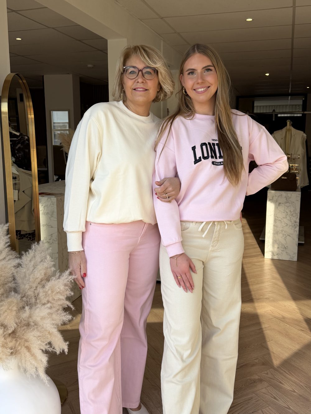 Lady Day - Sue Blouse - Cream & Lady Day - London Sweater - Sweet pink