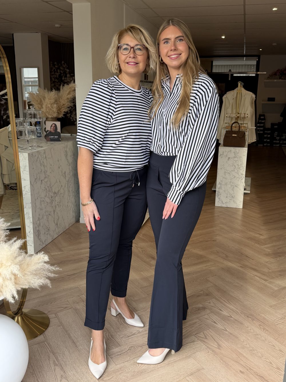 Lady Day - Gem Blouse - Blue/Simple white