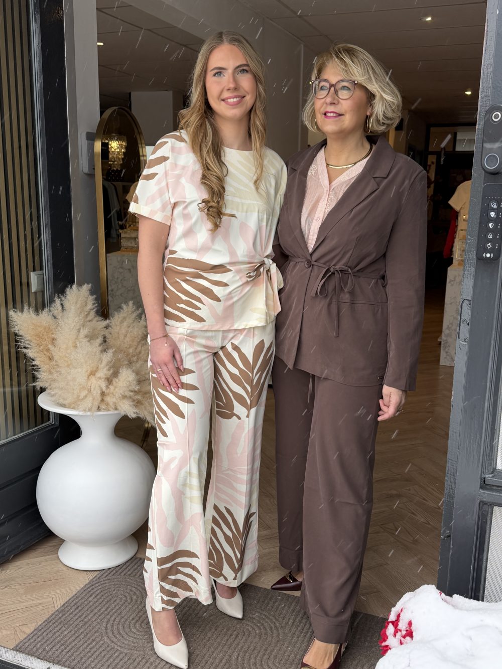 Kimara - Negin Top - Leaf Me Here Powder Pink