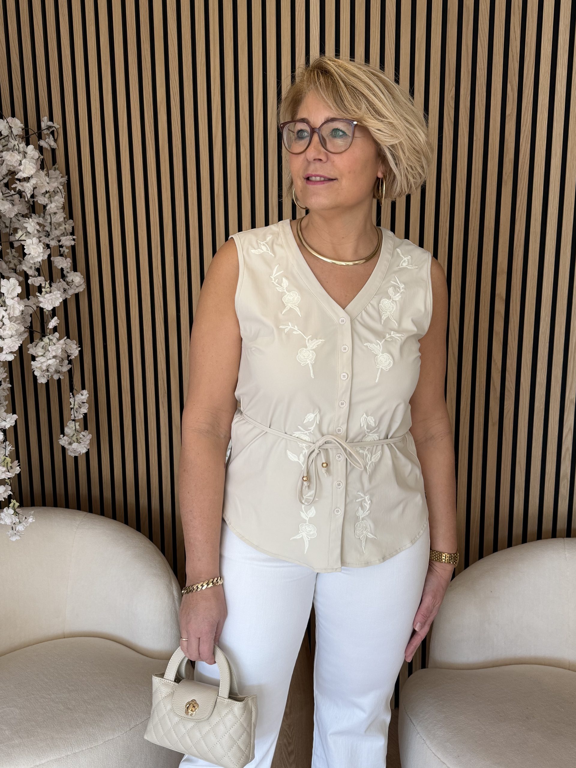 Triple Nine - Blouse cut sleeves with embroidery and cord - Kit