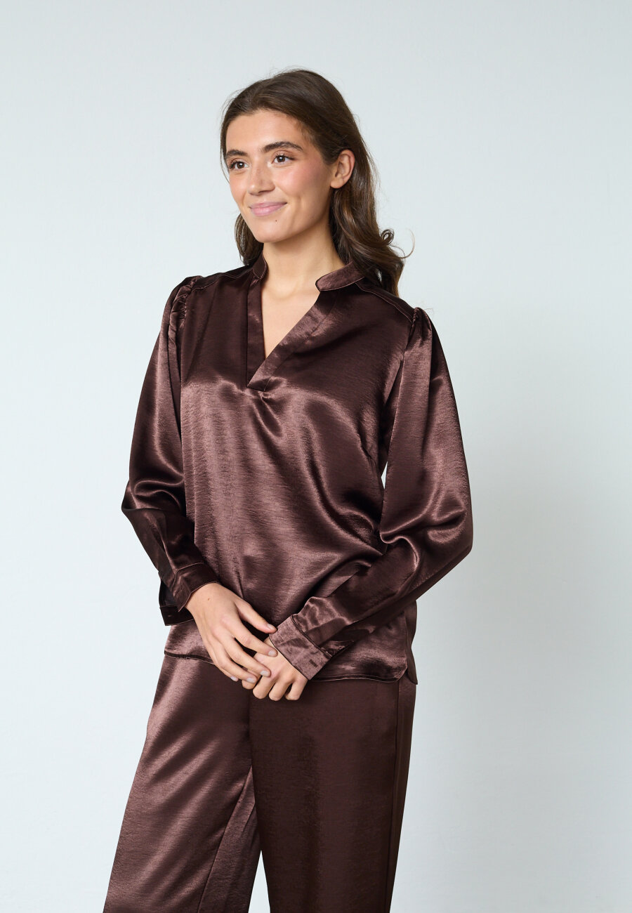 Sisters Point - Gisna-ls - Brown