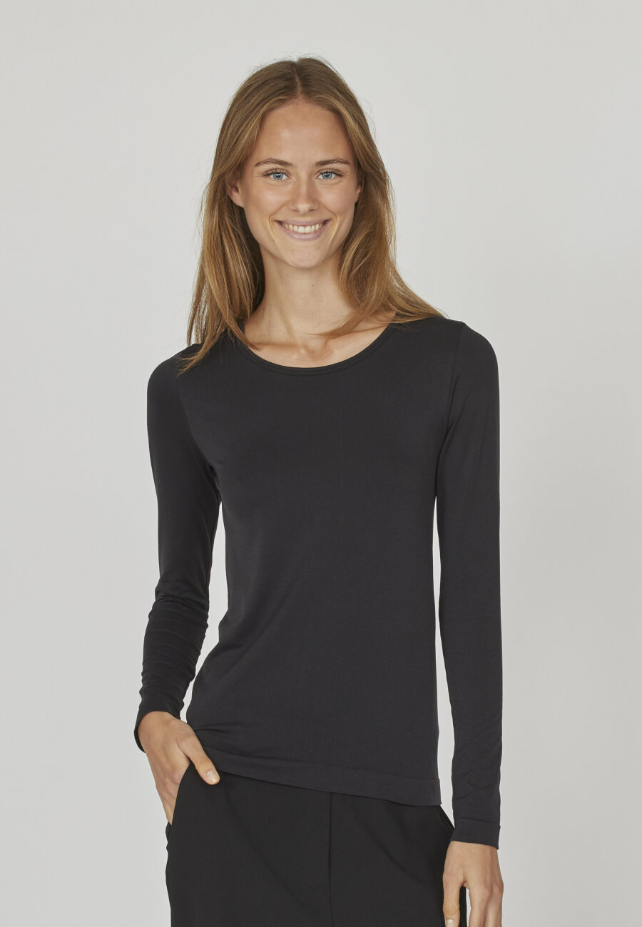 Sisters Point - Rent-ls - Black