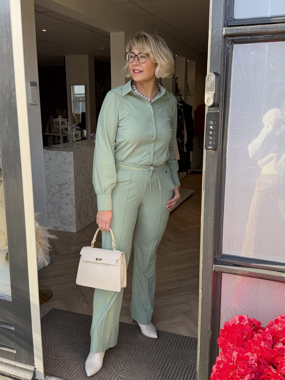 Triple Nine - Pant flared with gold rib belt - Sage green