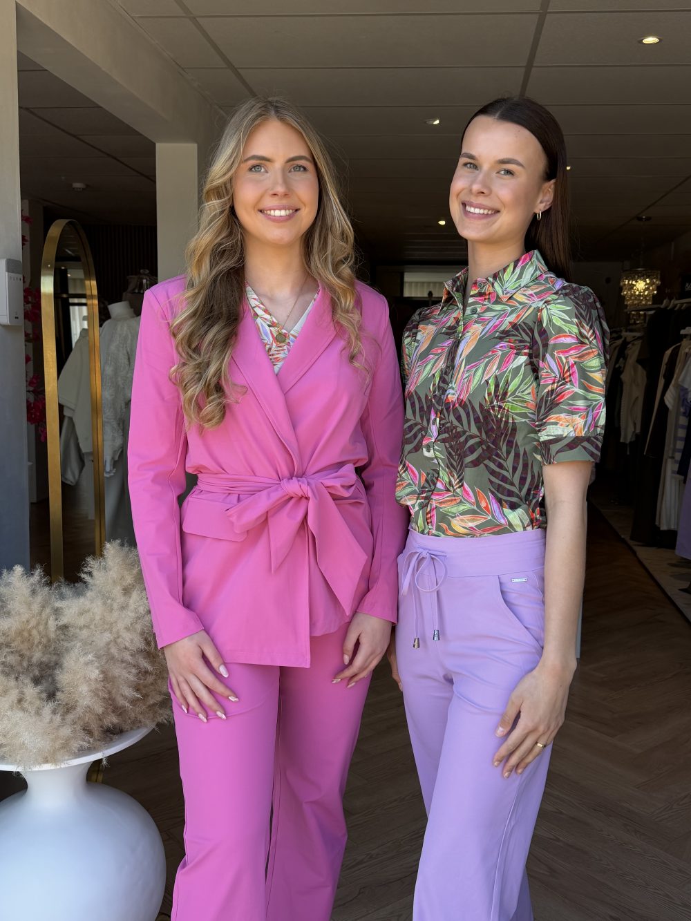 Mi Piace - Blouse Puff Pencil Branches Print - Olive