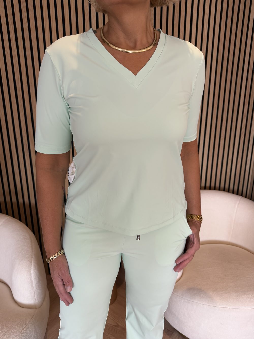 Mi Piace - T Shirt V Neck - Pistachio