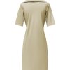 Triple Nine - Dress with broad collar and belt - Beige | Morgen in huis!