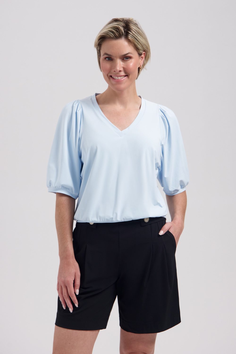 Lady Day - Amie-V Travelstof Top - Baby blue/ Lady Day - Nola Shorts - Black