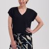 Lady Day - Shorty Travel - Leya print/ Lady Day - Kathy Top - Black