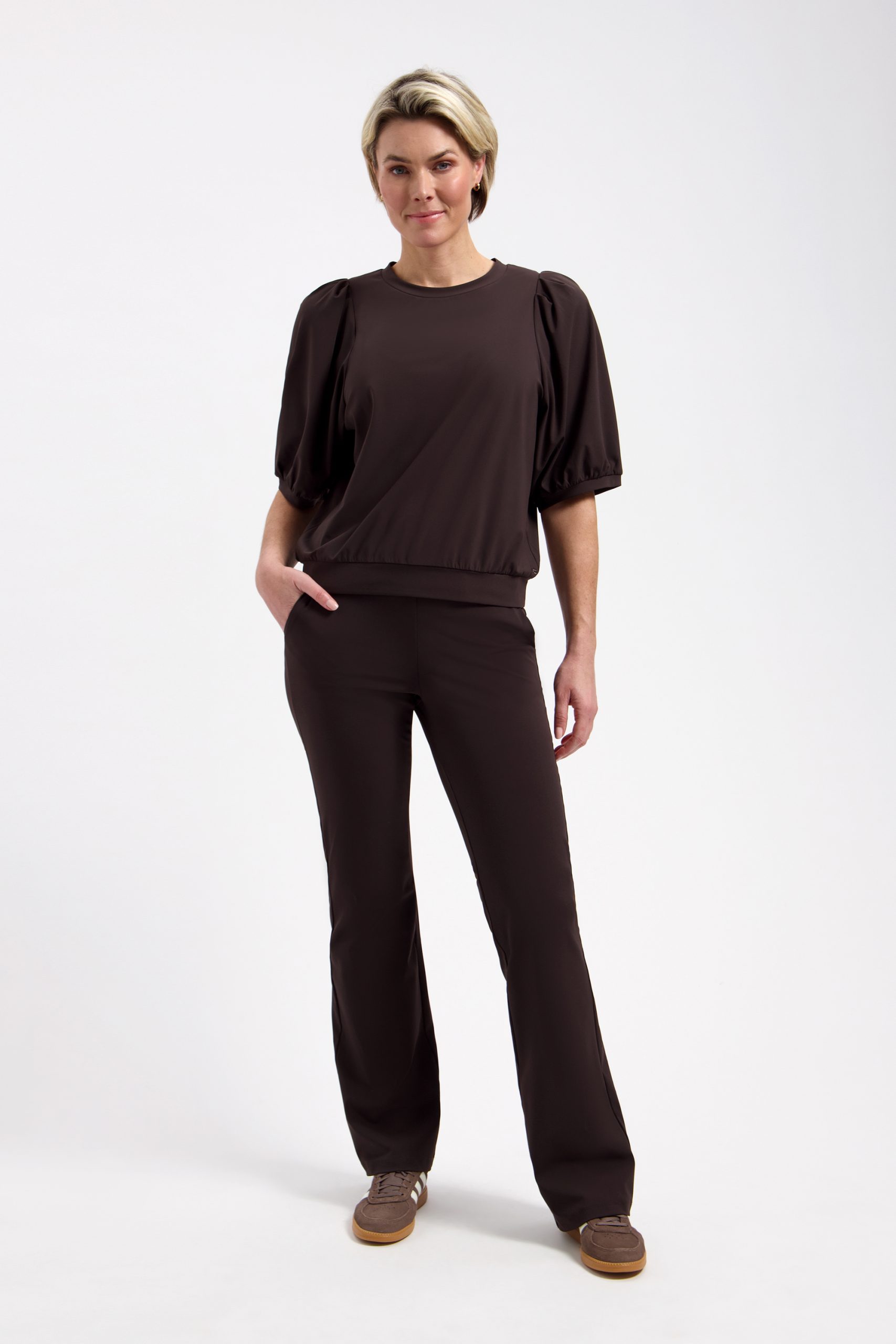 Lady Day - Amie Travelstof Top - Dark Brown