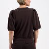 Lady Day - Amie Travelstof Top - Dark Brown