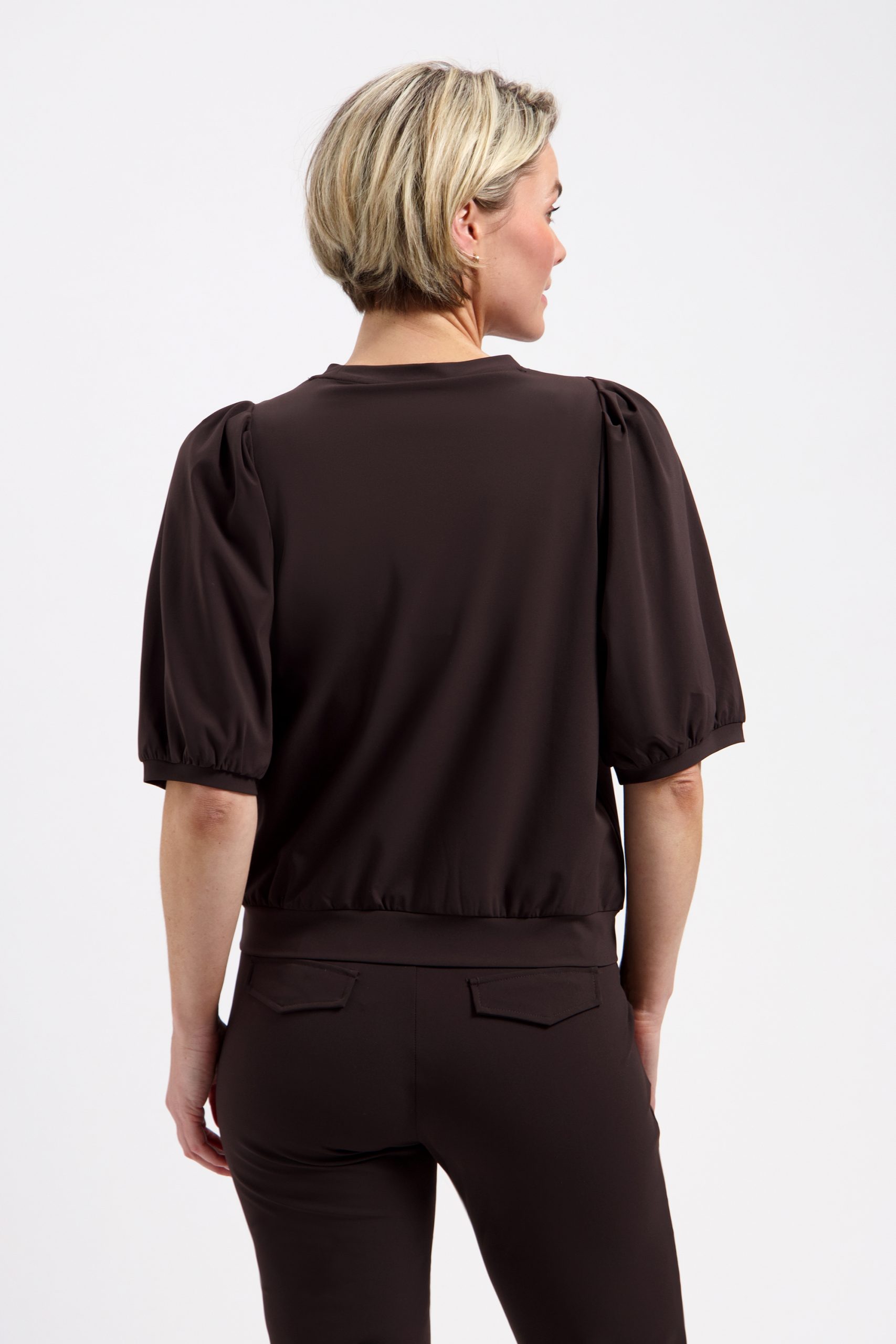 Lady Day - Amie Travelstof Top - Dark Brown