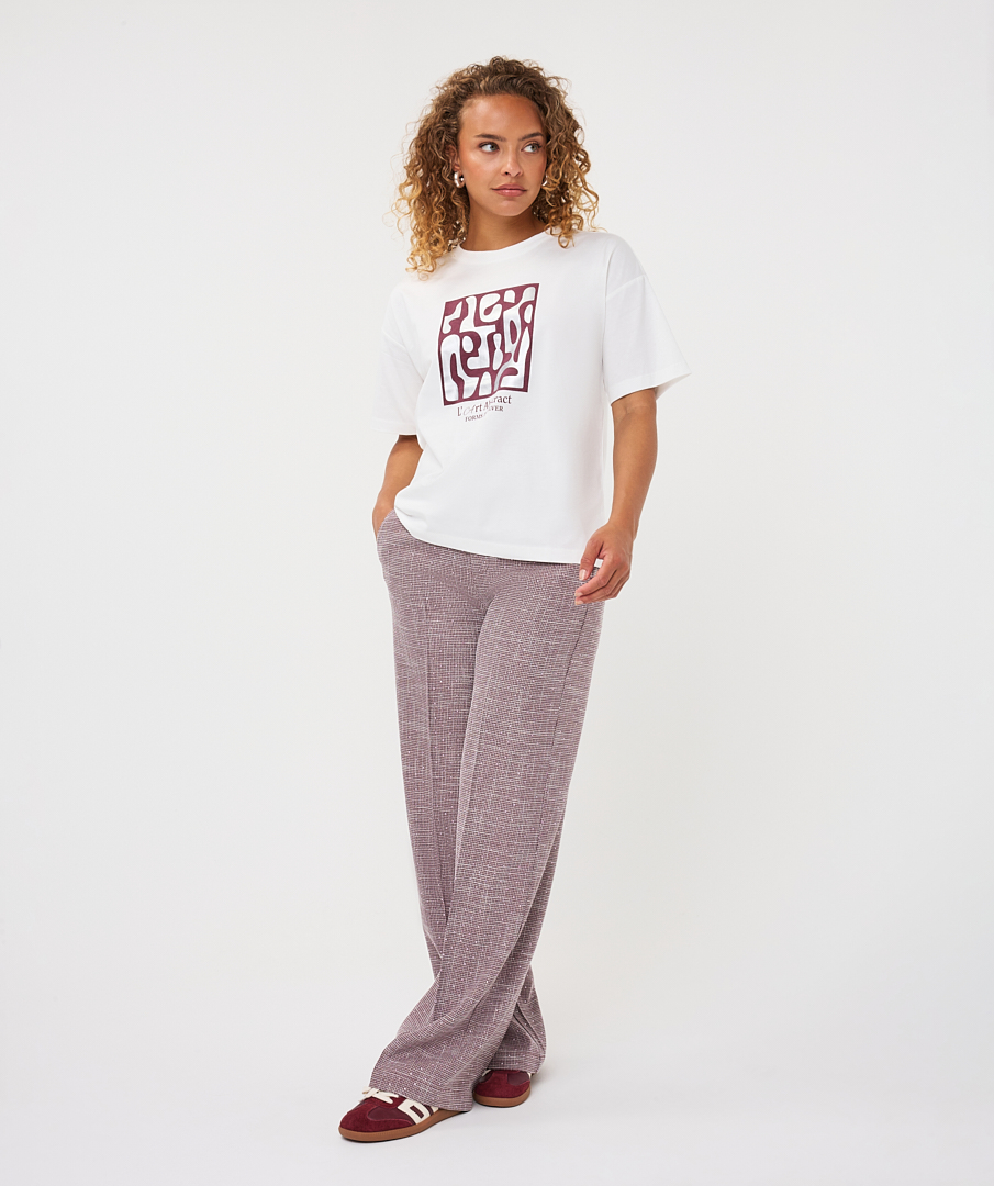 EsQualo - T-shirt ''Forms'' - Off White / Merlot