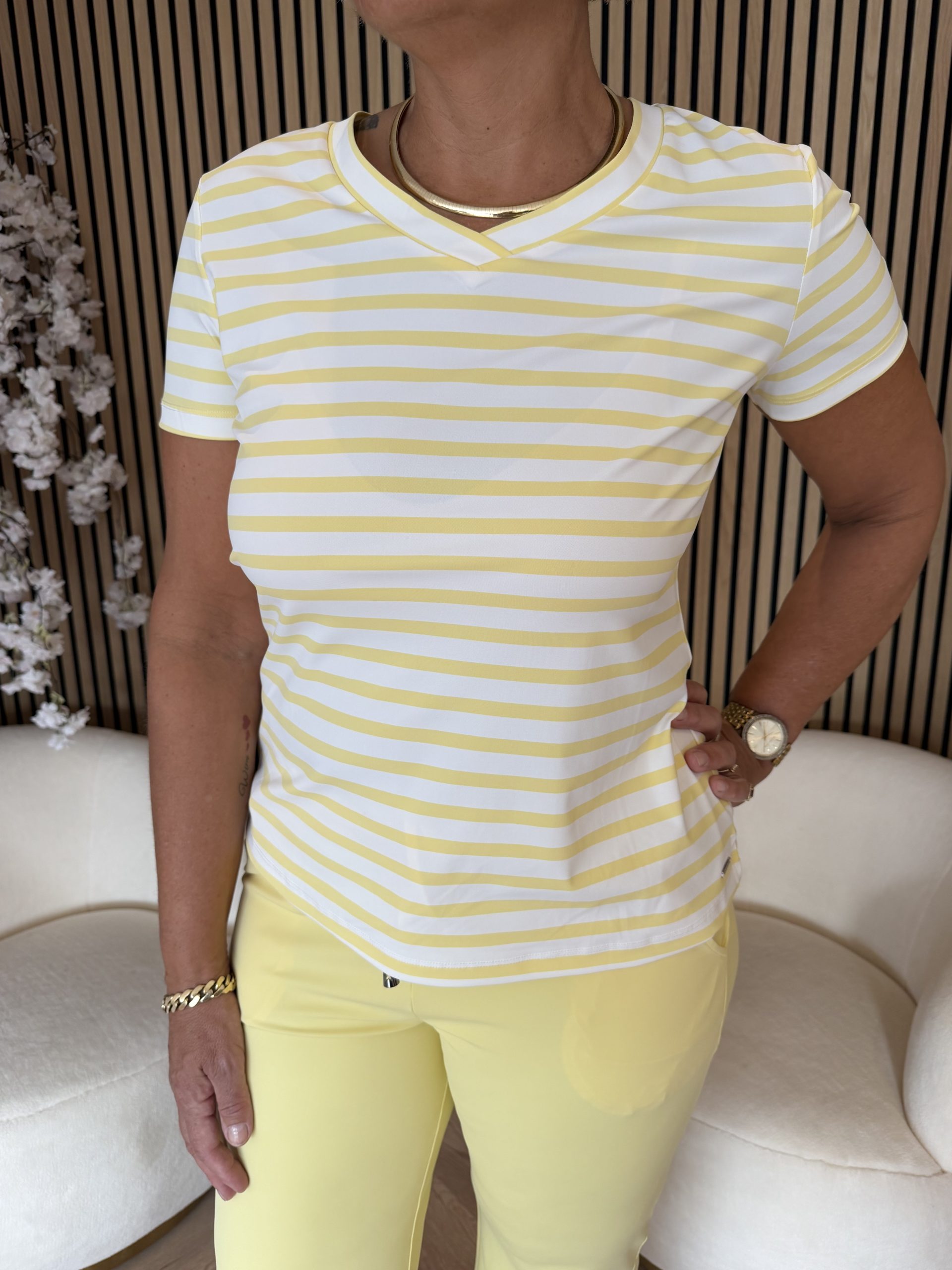 Mi Piace - T-shirt V Hals Stripe - Lemon Yellow | Off W.